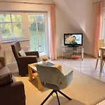 Apartment Duenenhaus In Toplage, 4 Fussminuten Zum Suedstrand Mit Blick Ueber Huegellandschaft Zur Ostsee, Schwimmbadnutzung Inklusive *