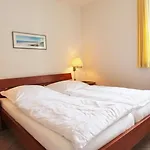 Duenenhaus In Toplage, 4 Fussminuten Zum Suedstrand Mit Blick Ueber Huegellandschaft Zur Ostsee, Schwimmbadnutzung Inklusive * Goehren (Ruegen)