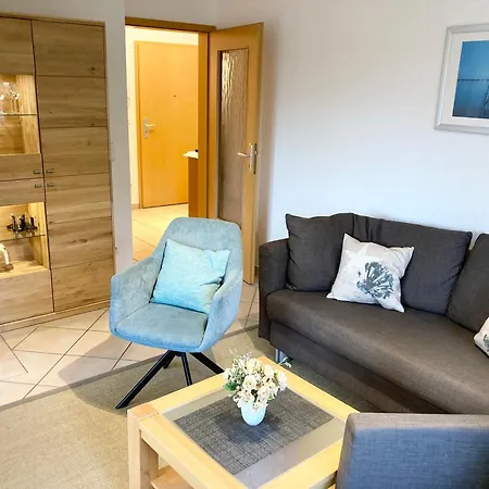Duenenhaus In Toplage, 4 Fussminuten Zum Suedstrand Mit Blick Ueber Huegellandschaft Zur Ostsee, Schwimmbadnutzung Inklusive Apartment Goehren (Ruegen)