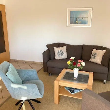 Duenenhaus In Toplage, 4 Fussminuten Zum Suedstrand Mit Blick Ueber Huegellandschaft Zur Ostsee, Schwimmbadnutzung Inklusive Apartment