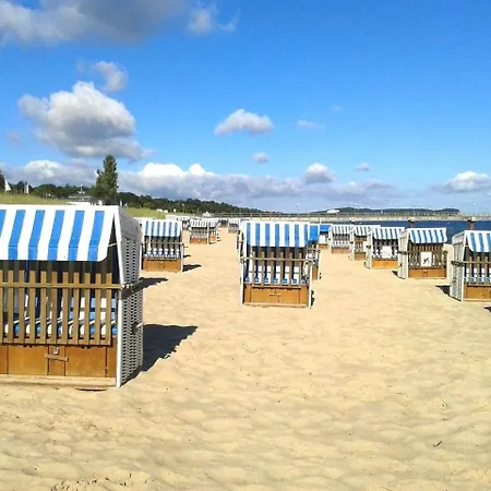 Apartamento Duenenhaus In Toplage, 4 Fussminuten Zum Suedstrand Mit Blick Ueber Huegellandschaft Zur Ostsee, Schwimmbadnutzung Inklusive *